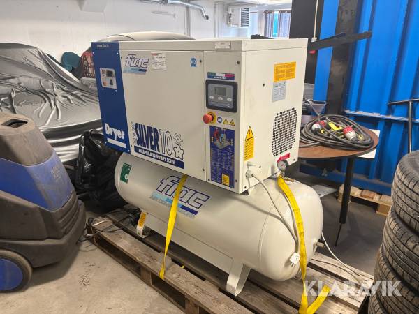 Skruvkompressor Fiac Newsilver D 10 / 300 med inbyggd kyltork