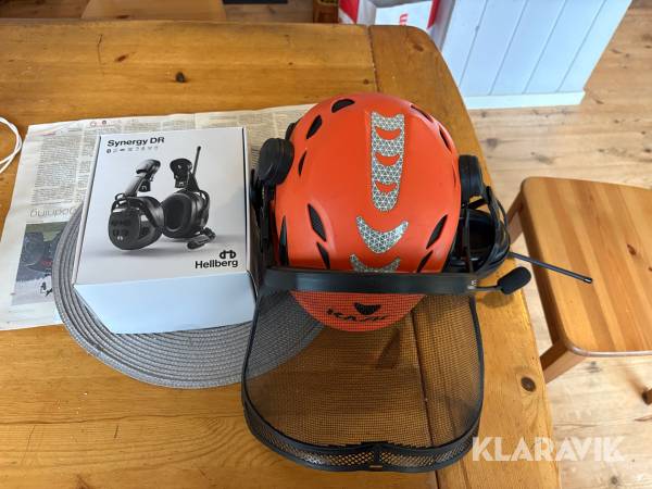 Hjälm med hörselkåpor Hellberg / Kask