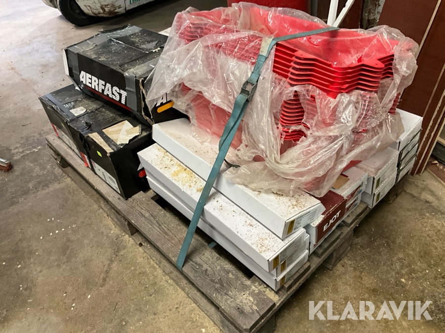 Gipsskruv och gipsspik för utegips