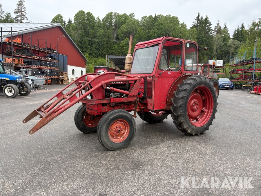 Traktor Volvo BM 400 med frontlastare