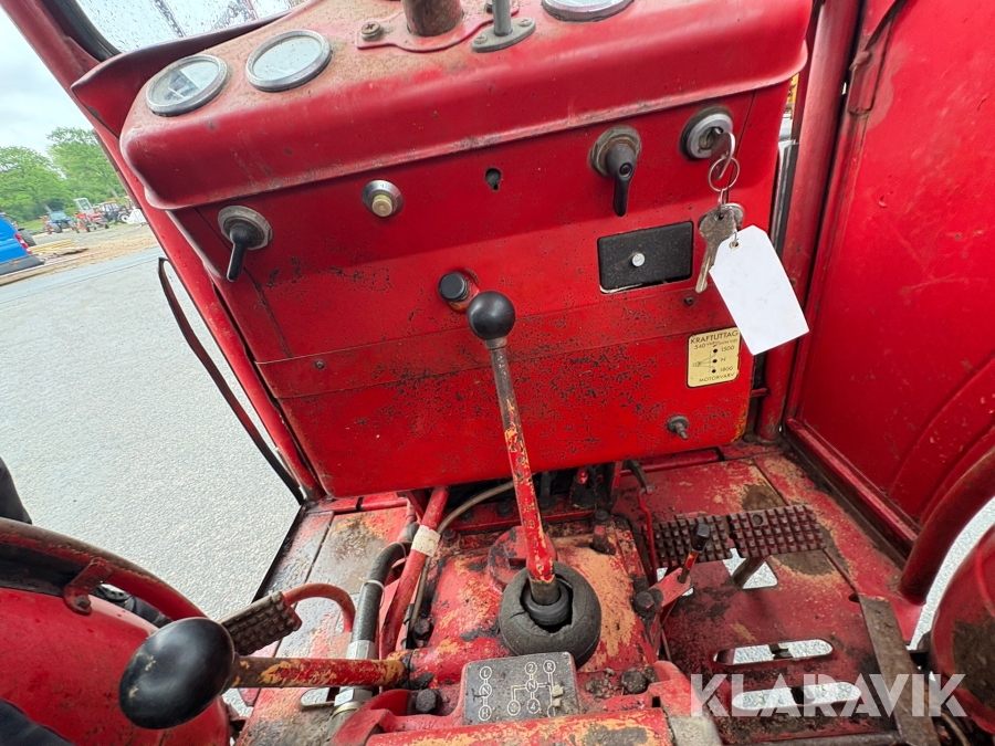 Traktor Volvo BM 400 med frontlastare