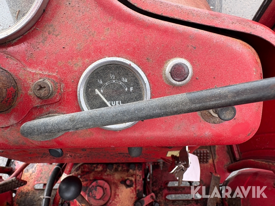 Traktor Volvo BM 400 med frontlastare