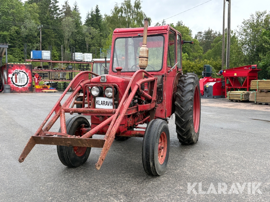 Traktor Volvo BM 400 med frontlastare