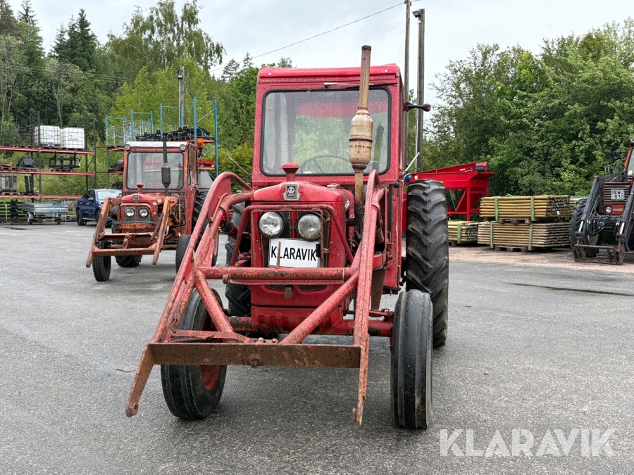 Traktor Volvo BM 400 med frontlastare