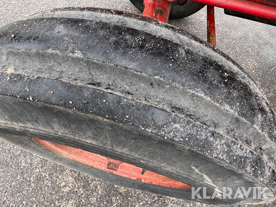 Traktor Volvo BM 400 med frontlastare