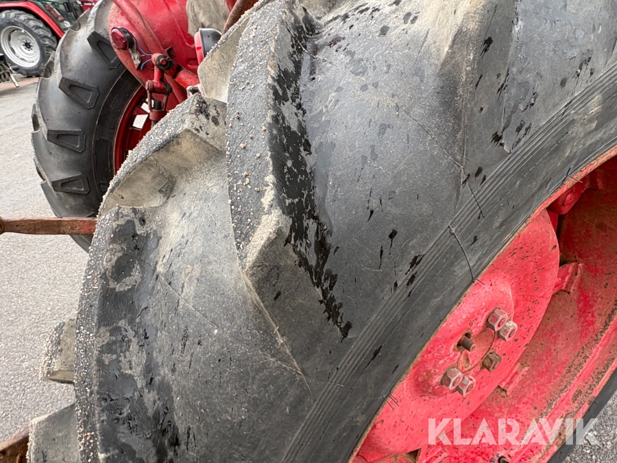 Traktor Volvo BM 400 med frontlastare