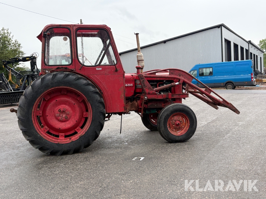 Traktor Volvo BM 400 med frontlastare