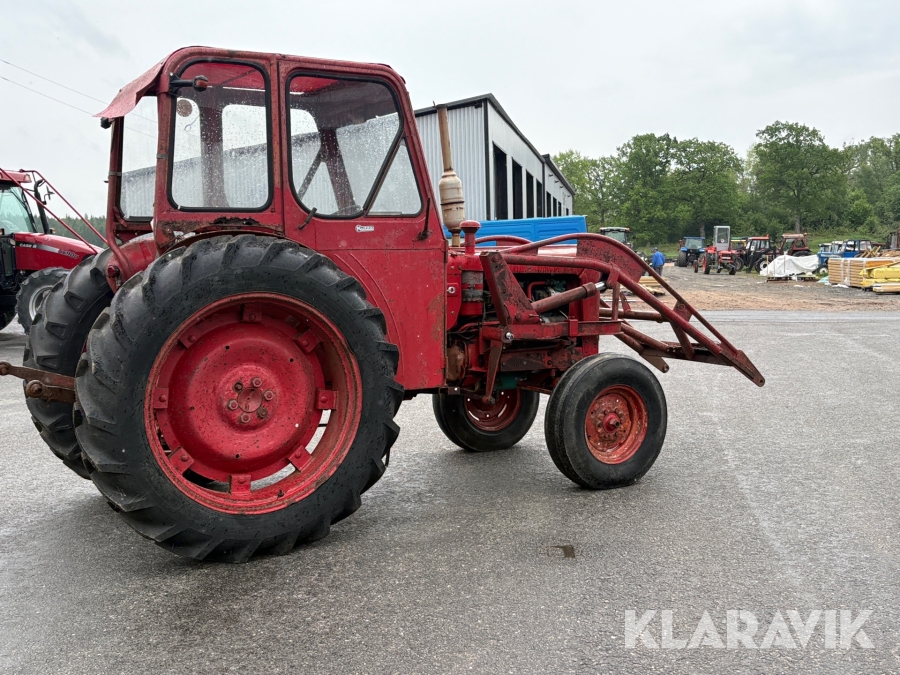 Traktor Volvo BM 400 med frontlastare