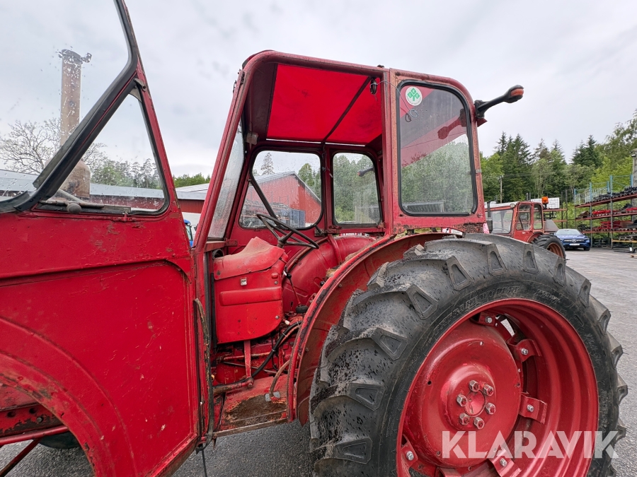 Traktor Volvo BM 400 med frontlastare