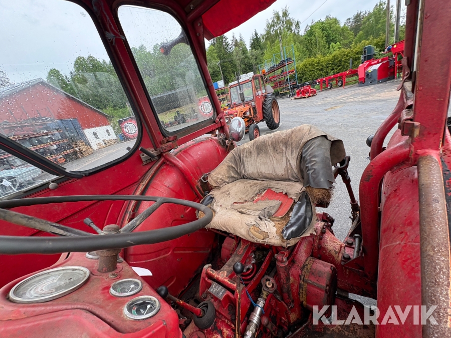 Traktor Volvo BM 400 med frontlastare