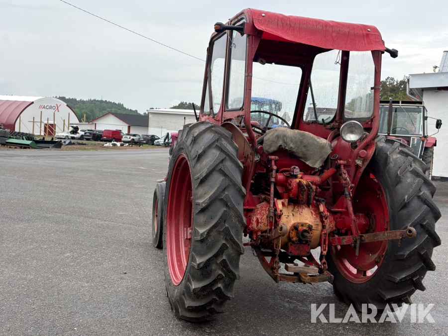 Traktor Volvo BM 400 med frontlastare