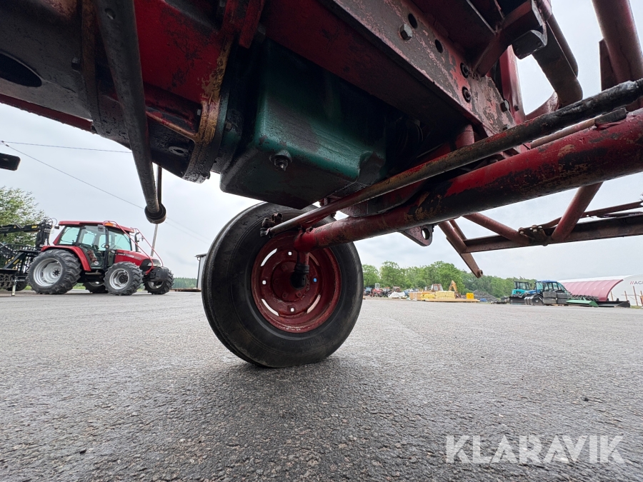 Traktor Volvo BM 400 med frontlastare