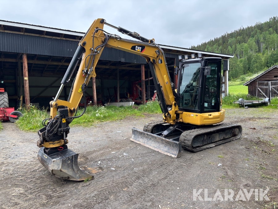 Grävmaskin CAT 305.5E2 med tiltrotator & 3 skopor