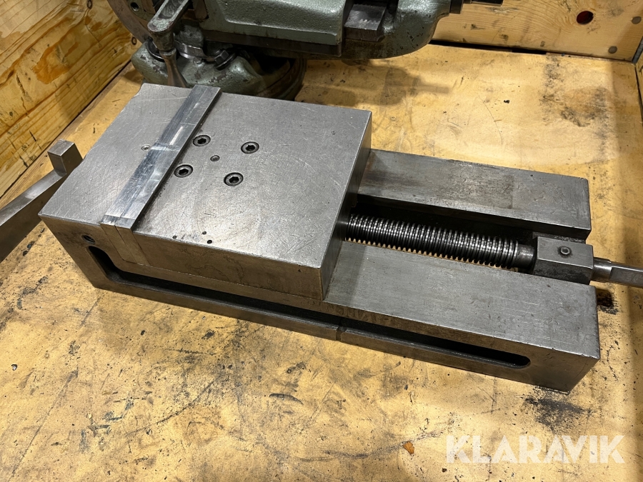 Maskinskruvstycke Demanders