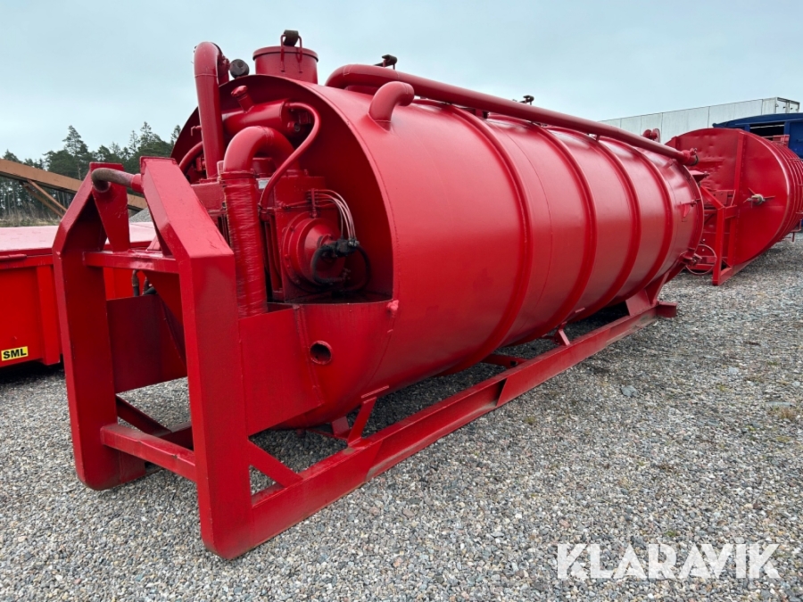 Slamtank på lastväxlarram