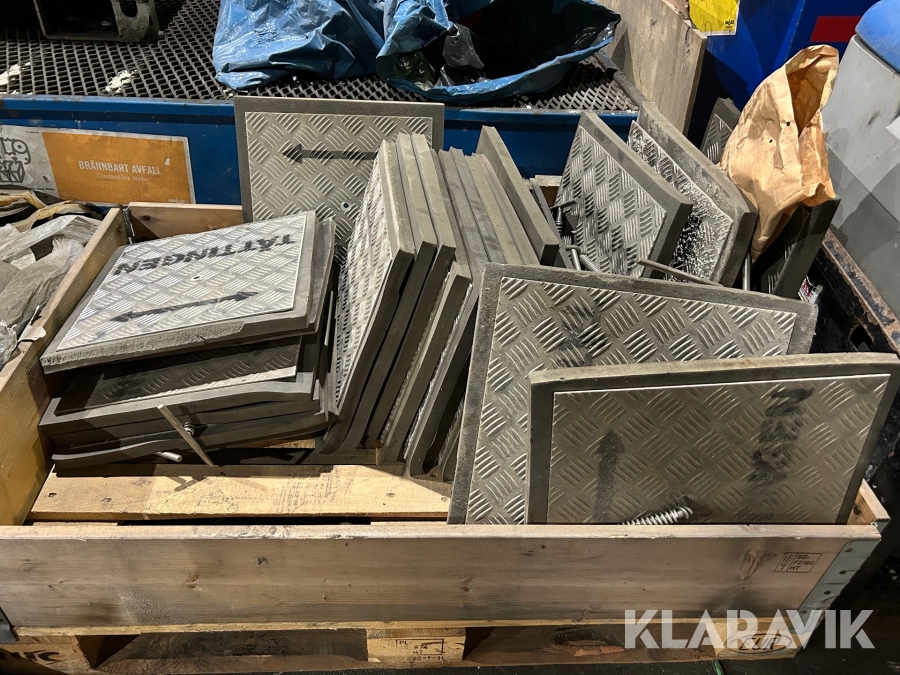 Brunnstätningar Tättingen ca 20 st