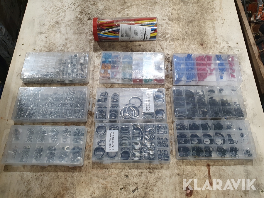 Sortimentlådor med innehåll 10 st Muttrar,popnit,brickor, mm