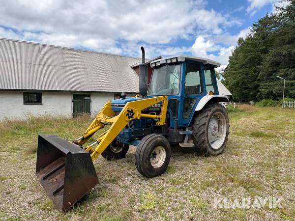 Traktor Ford 5610 II med frontlastare och skopa
