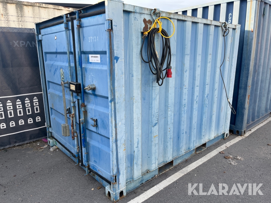 9 fot förrådscontainer, isolerad med byggtillbehör