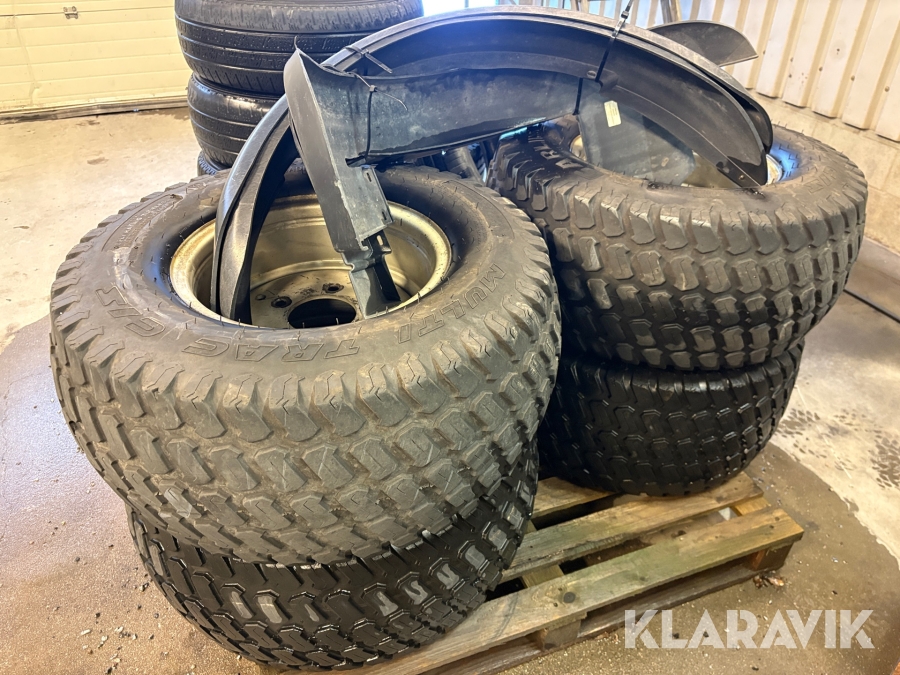 Däck på fälg Carlisle Multi Trac C/S