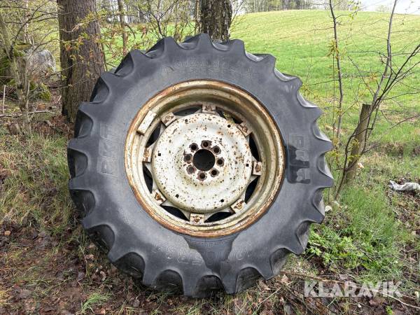 Traktorhjul till Ford BKT Agrimax RT855 2st