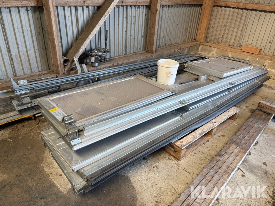 Takskjutsport med gångdörr Lindab 3,5x3,5m med motor