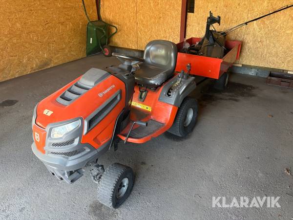 Åkräsklippare Husqvarna YTH184T med vagn