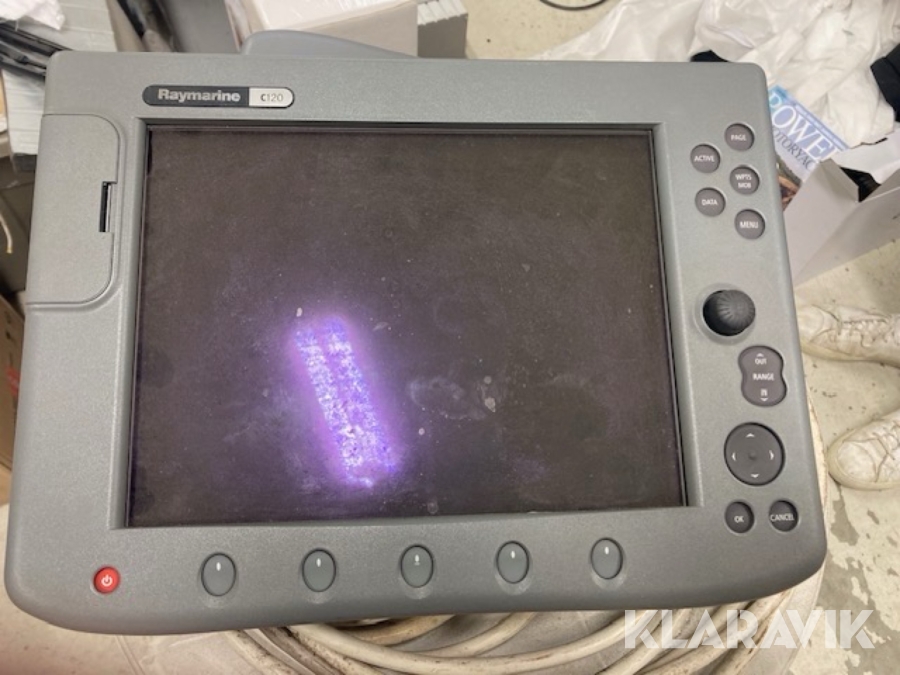 Plotter Raymarine C120 med radar och kablage.