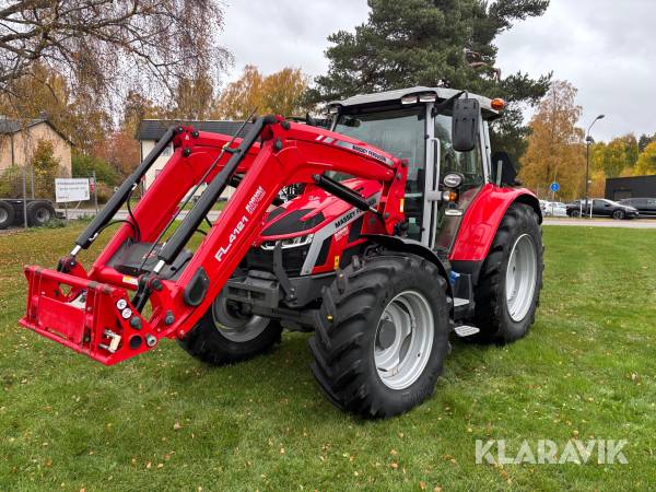 Traktor Massey Ferguson 5S.145 med frontlastare