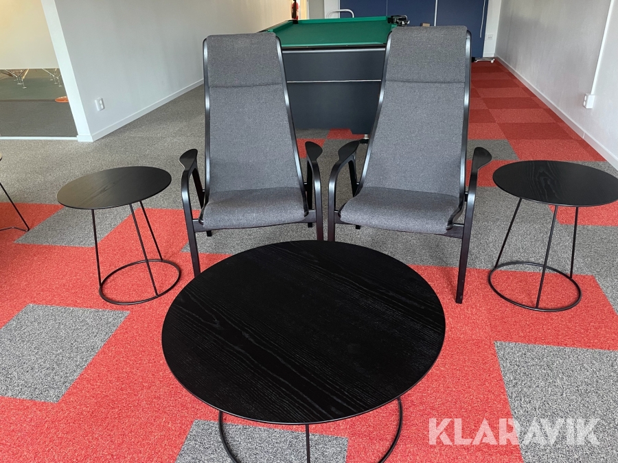 Fåtölj 2 st, Bord 3 st Svedese