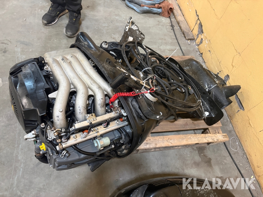 Båtmotor Suzuki DF90