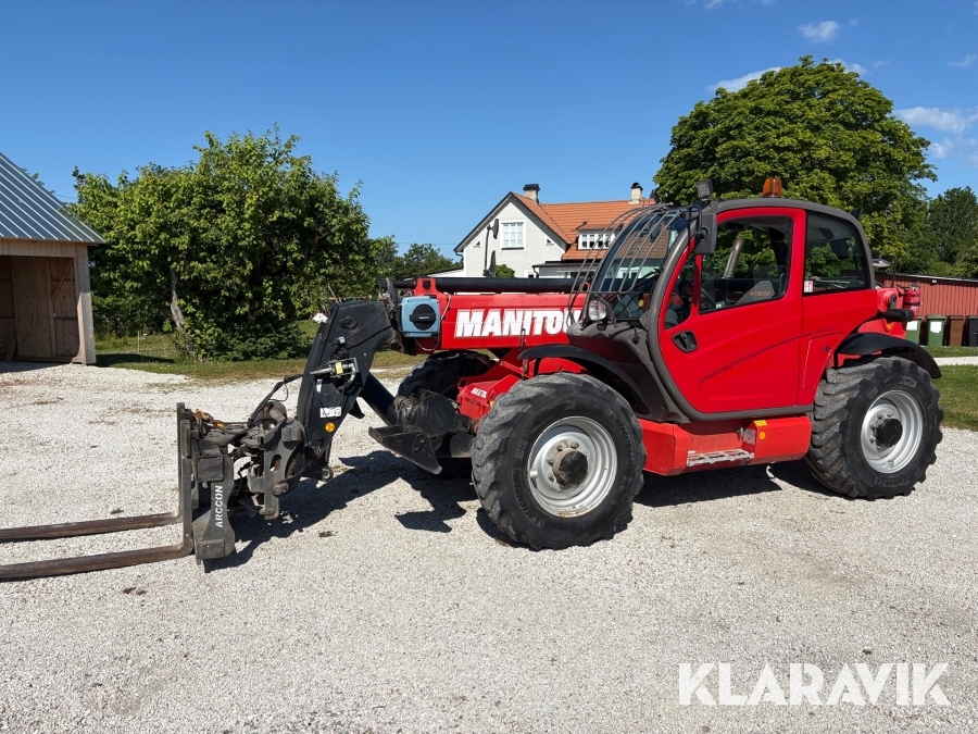 Teleskoplastare Manitou MT1335 ST3B med redskap