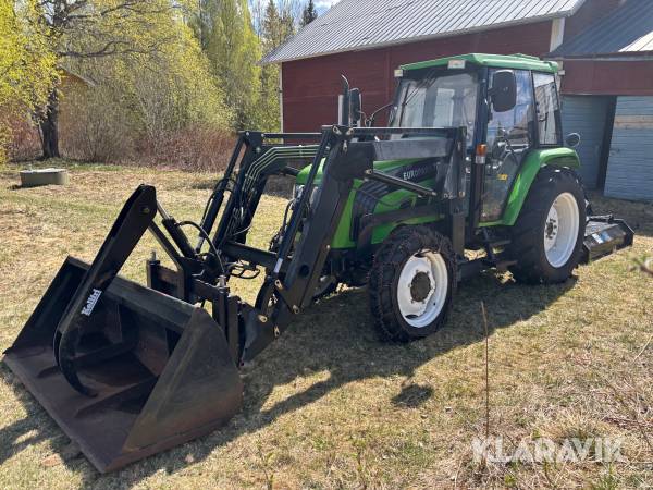 Traktor Foton Lovol FT704 med grävaggregat & flera redskap