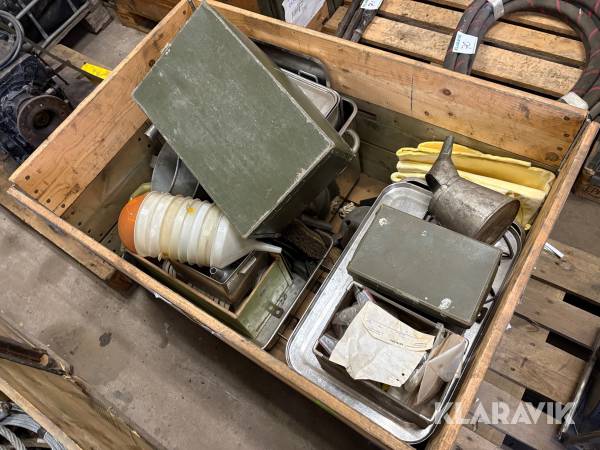 Trattar, rostfria kärl m.m. 1st pall