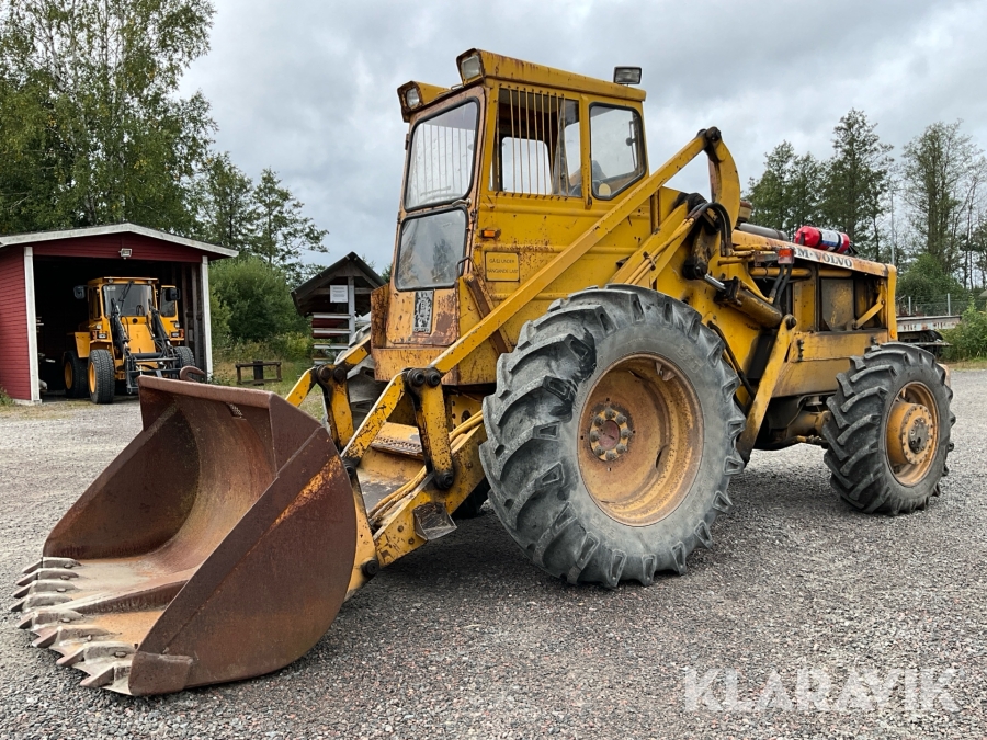 Baklastare Volvo BM 641 med 2st redskap