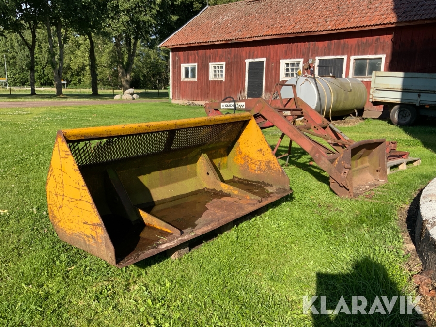 Frontlastare Ålö Quick 2000 med fästjärn,gödselgrep och skopa
