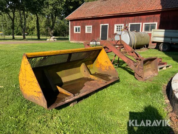 Frontlastare Ålö Quick 2000 med fästjärn,gödselgrep och skopa