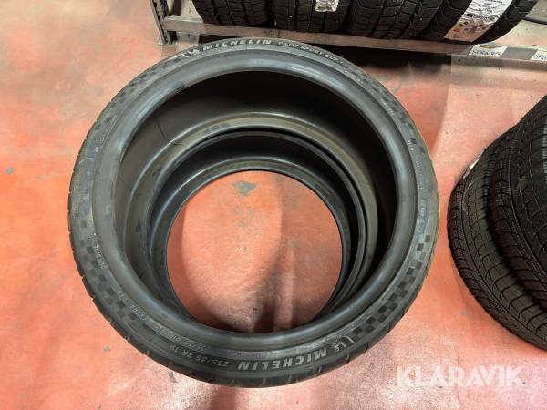 Däck Michelin Pilot Sport CUP 2 235/35R19 2st