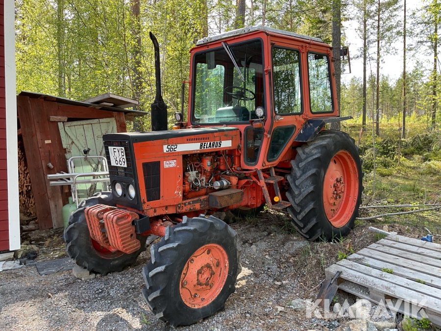 Traktor Belarus 562