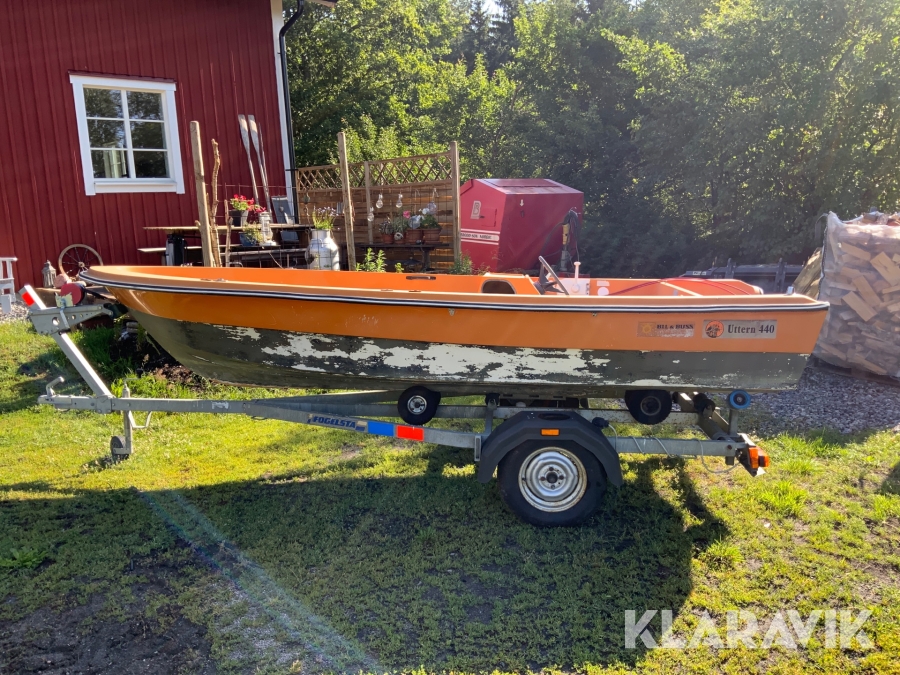 Båt Uttern 440 styrpulpet