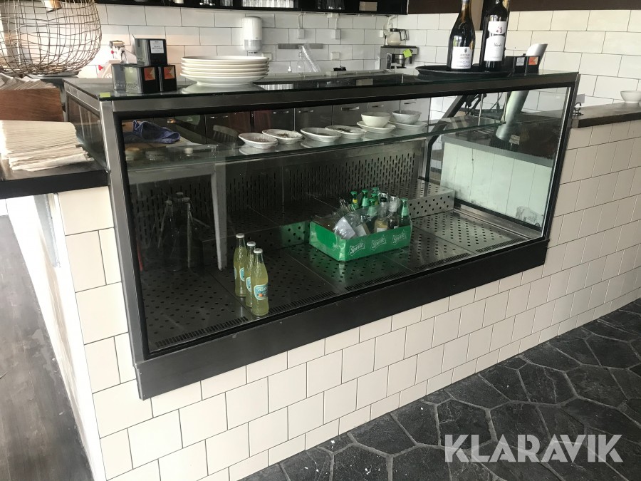 Restauranginventarier Kylmonter, bänkar, fritös med mera 