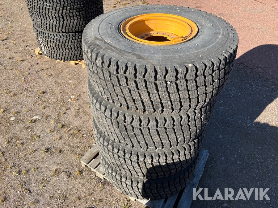Entreprenaddäck  Hilo Snowmaster 20.5R25 4st med fälg