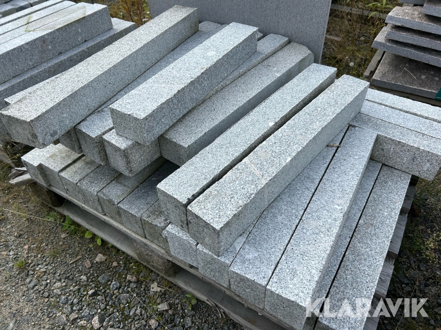 Kantsten / sockelsten granit ca 70-80st