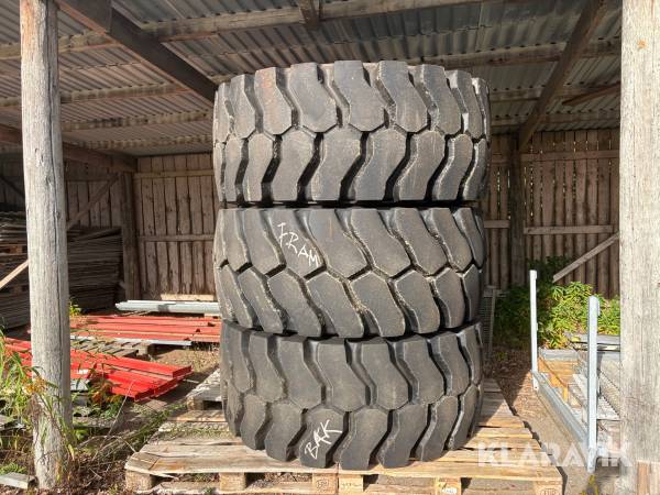 Däck till lastmaskin 2 + 1 st Westlake / Triangle CB773 / TL538s
