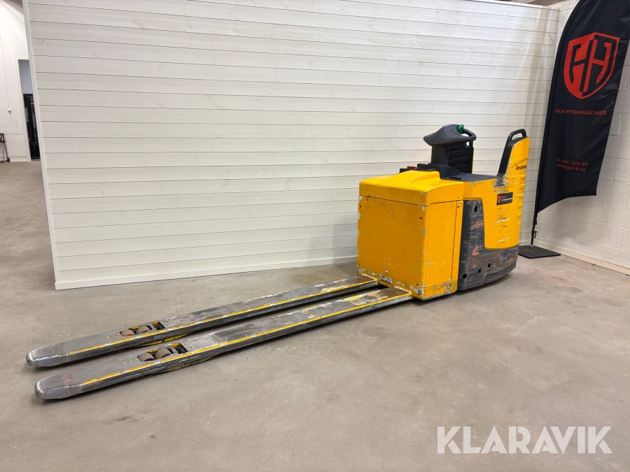 Låglyftare Jungheinrich ERE 225 med 2400 mm gafflar