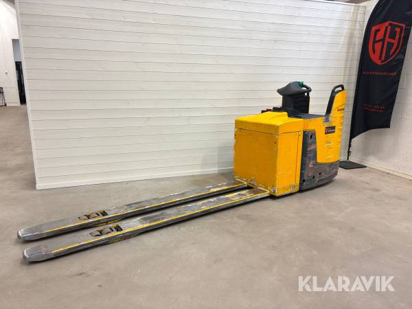 Låglyftare Jungheinrich ERE 225 med 2400 mm gafflar
