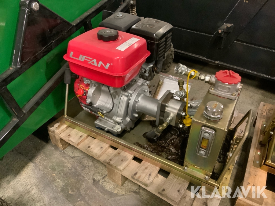 Bensinmotor Lifan 9hk med pump och tank 2st 