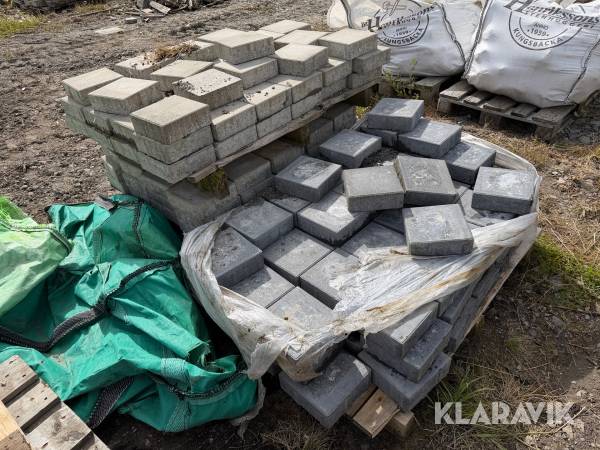 Betongmarksten ca 12m2