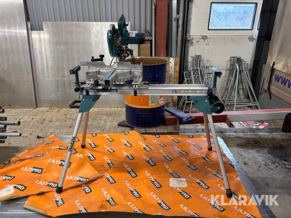 Kap & gersåg Makita LS0815FL med stativ
