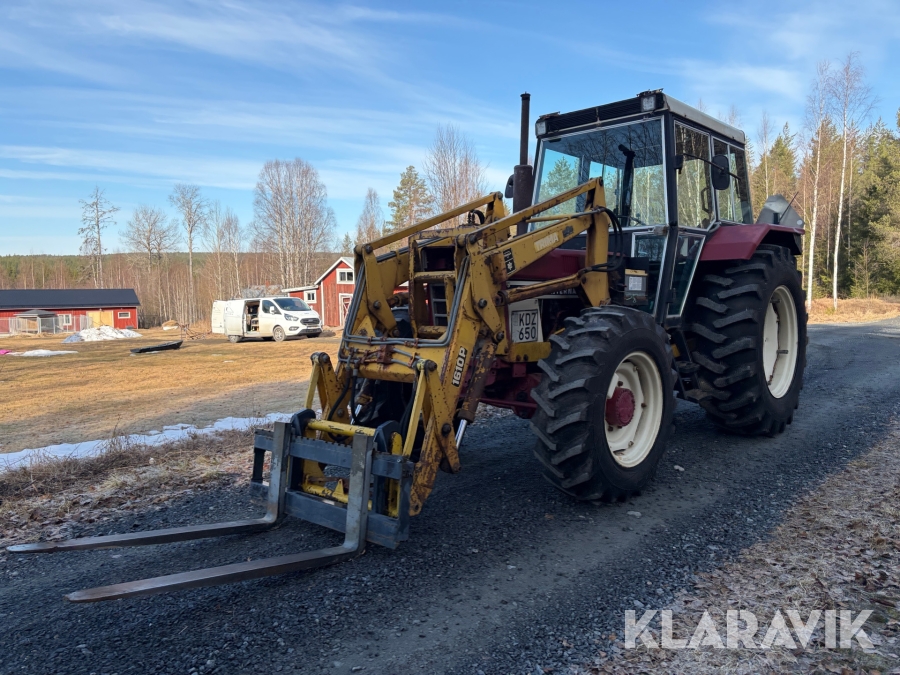 Traktor Case IH 844 med frontlastare